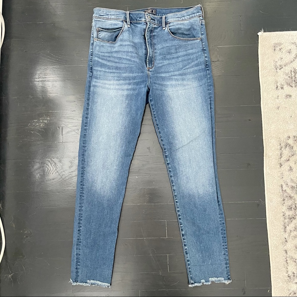 NWOT A&F Ultra High Rise Skinny Jeans 👖